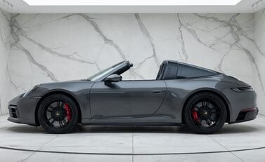 Porsche 911 Targa 4 GTS (992) 6