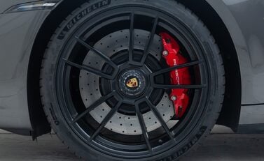 Porsche 911 Targa 4 GTS (992) 35