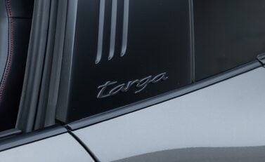 Porsche 911 Targa 4 GTS (992) 42
