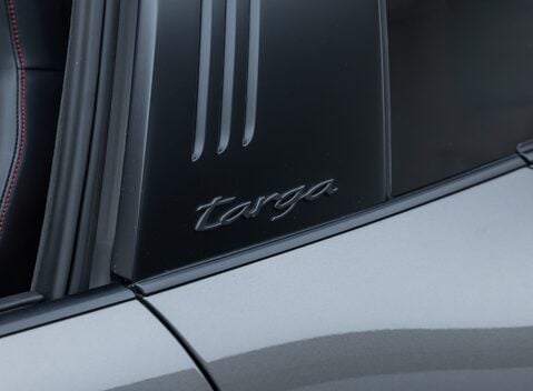 Porsche 911 Targa 4 GTS (992) 42
