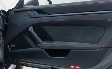 Porsche 911 Targa 4 GTS (992) 33