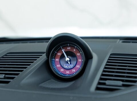 Porsche 911 Targa 4 GTS (992) 26