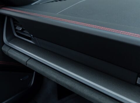 Porsche 911 Targa 4 GTS (992) 30