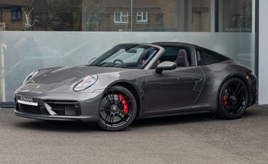 Porsche 911 Targa 4 GTS (992) 2