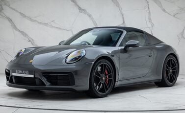 Porsche 911 Targa 4 GTS (992) 5