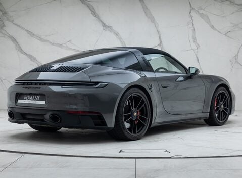Porsche 911 Targa 4 GTS (992) 8