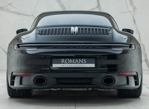 Porsche 911 Targa 4 GTS (992) 11