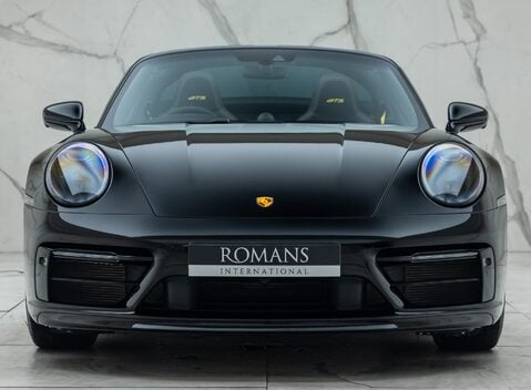 Porsche 911 Targa 4 GTS (992) 10