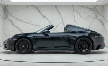 Porsche 911 Targa 4 GTS (992) 6