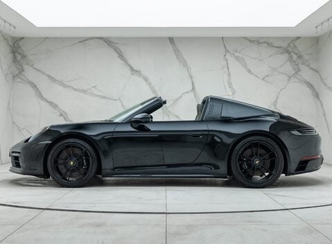 Porsche 911 Targa 4 GTS (992) 6