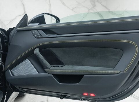 Porsche 911 Targa 4 GTS (992) 30