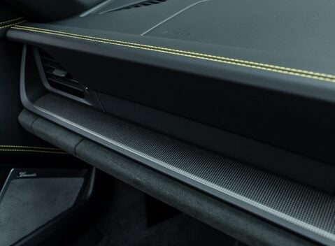 Porsche 911 Targa 4 GTS (992) 27