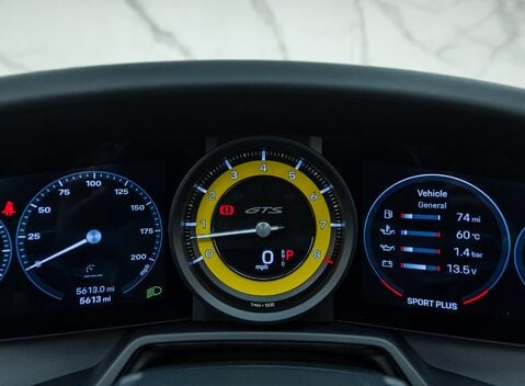 Porsche 911 Targa 4 GTS (992) 23