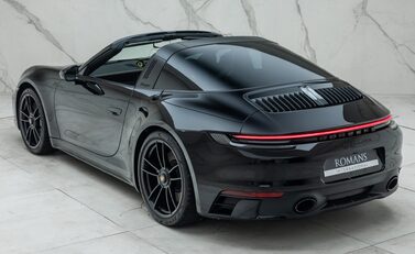Porsche 911 Targa 4 GTS (992) 15
