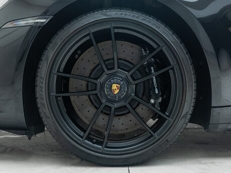 Porsche 911 Targa 4 GTS (992)