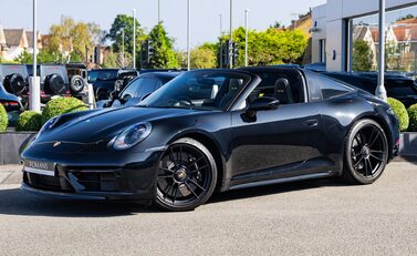 Porsche 911 Targa 4 GTS (992) 2