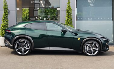 Ferrari Purosangue 3