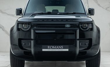 Land Rover Defender 110 D250 X-DYNAMIC HSE 7