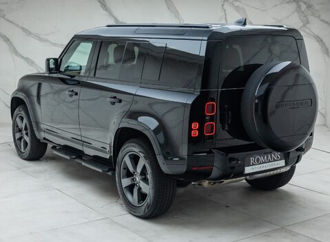Land Rover Defender 110 D250 X-DYNAMIC HSE 12