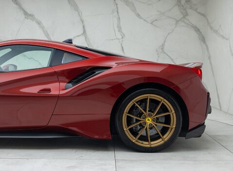 Ferrari 488 Pista 45