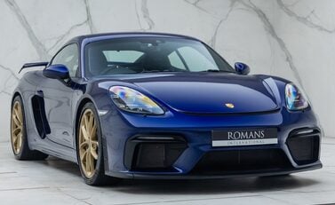 Porsche Cayman GT4 (718) 9