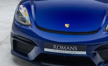 Porsche Cayman GT4 (718) 30