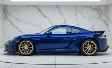 Porsche Cayman GT4 (718) 5
