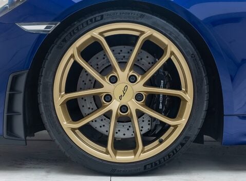 Porsche Cayman GT4 (718) 29