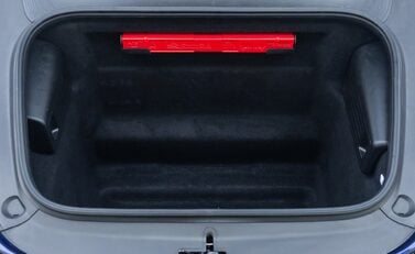 Porsche Cayman GT4 (718) 38