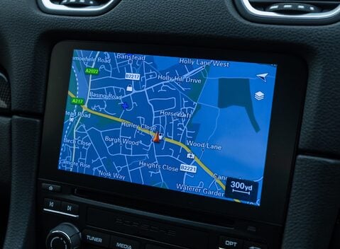 Porsche Cayman GT4 (718) 23