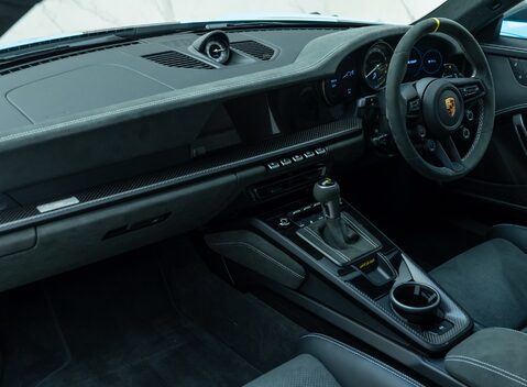Porsche 911 GT3 RS (992) 19