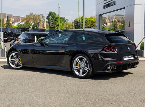 Ferrari GTC4 Lusso V12 4