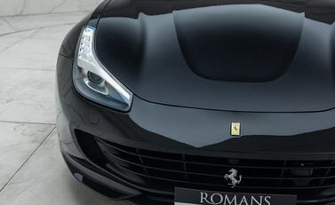 Ferrari GTC4 Lusso V12 29