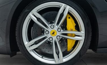 Ferrari GTC4 Lusso V12 28