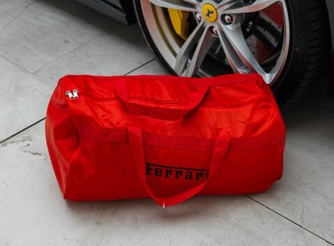 Ferrari GTC4 Lusso V12 32