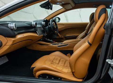 Ferrari GTC4 Lusso V12 18