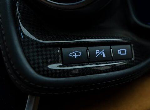 Ferrari GTC4 Lusso V12 24