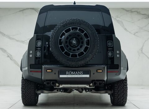 Land Rover Defender 110 OCTA EDITION ONE 8