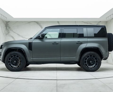 Land Rover Defender 110 OCTA EDITION ONE