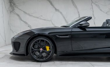 Jaguar F-Type PROJECT 7 37