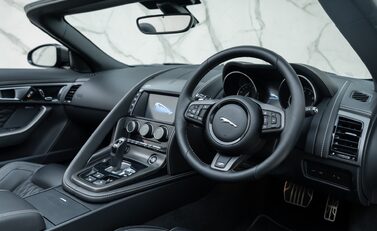 Jaguar F-Type PROJECT 7 10