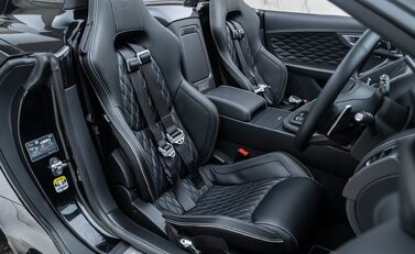 Jaguar F-Type PROJECT 7 12