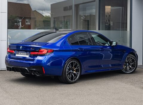 BMW M5 COMPETITION 4