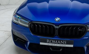 BMW M5 COMPETITION 32