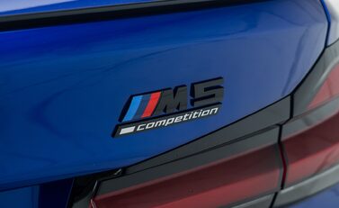 BMW M5 COMPETITION 38