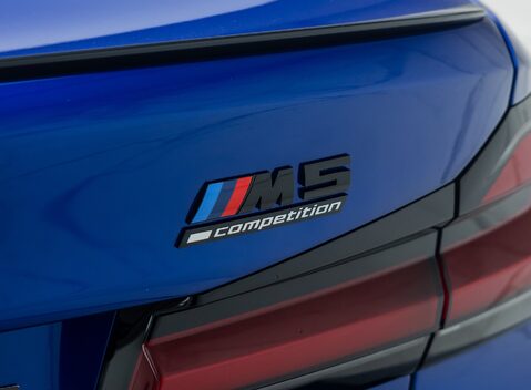 BMW M5 COMPETITION 38