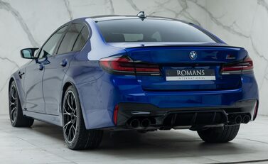 BMW M5 COMPETITION 10