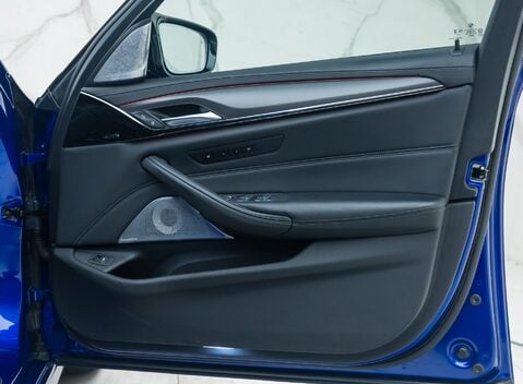 BMW M5 COMPETITION 28