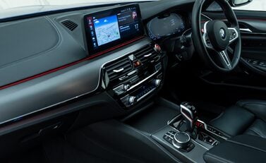 BMW M5 COMPETITION 21