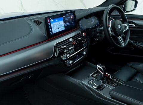 BMW M5 COMPETITION 21